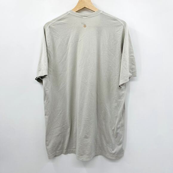 Lululemon gray white mens short sleeve tee - Picture 5 of 7